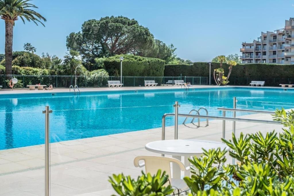 My Resid Appart Cannes Marina Vue Mer Mandelieu Exterior foto